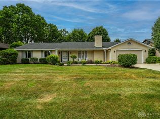 374 Shadywood Dr, Dayton, OH 45415
