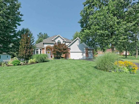 2nd image of 6 Blossom Hill Ct