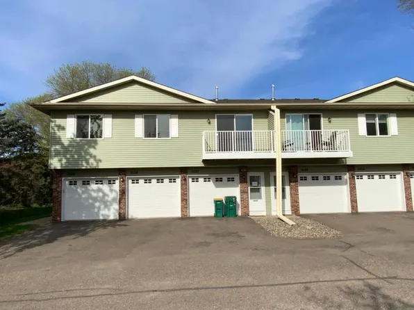 1030 Pond View Ct, Saint Paul, MN 55127
