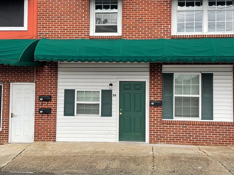 38 Willow St — Photo 12