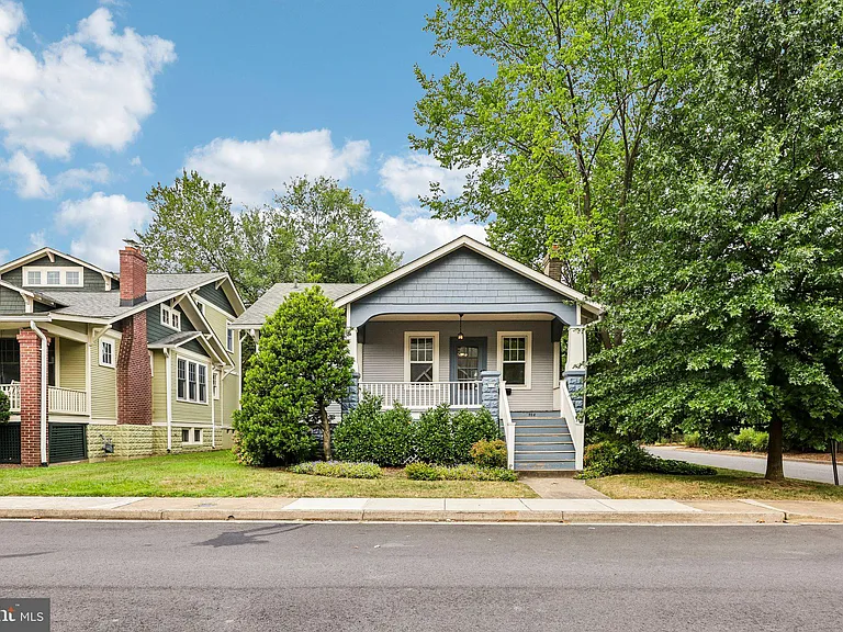 526 N Ivy St — Photo 3