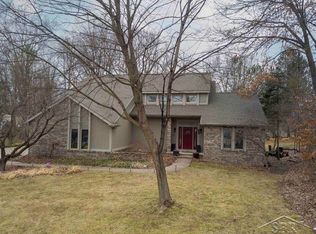 1611 Peppermill Cir, Midland, MI 48642