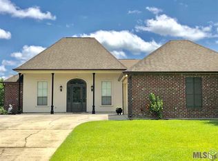 11384 River Highlands Dr, Saint Amant, LA 70774