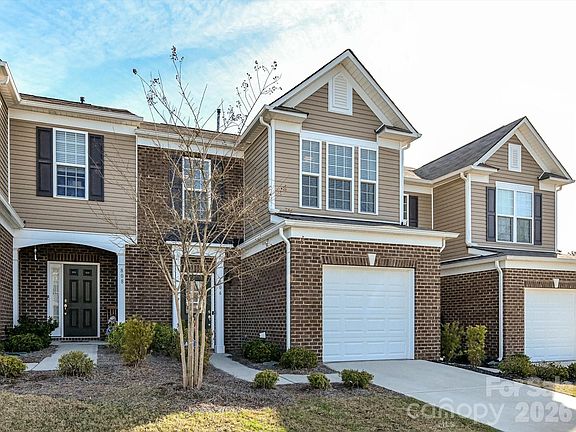 3rd image of 806 Canoe Song Rd