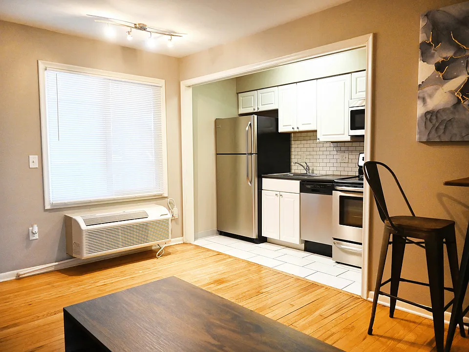 Living room and kitchen at Slips at Blackstone.