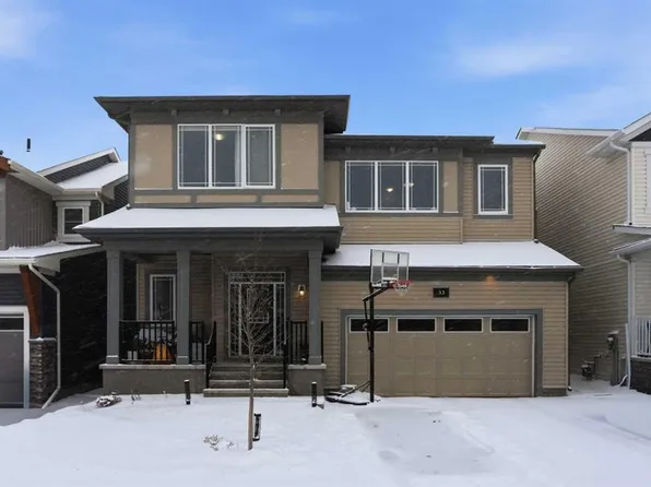 33 E Carringwood St NW, Calgary, AB T3P 2A7