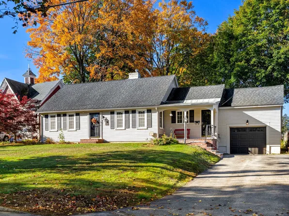 20 Rivercliff Rd, Lowell, MA 01852