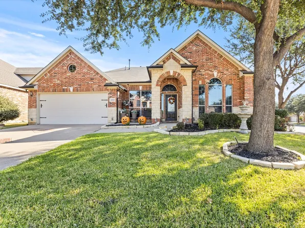 4952 Eyrie Ct, Grand Prairie, TX 75052
