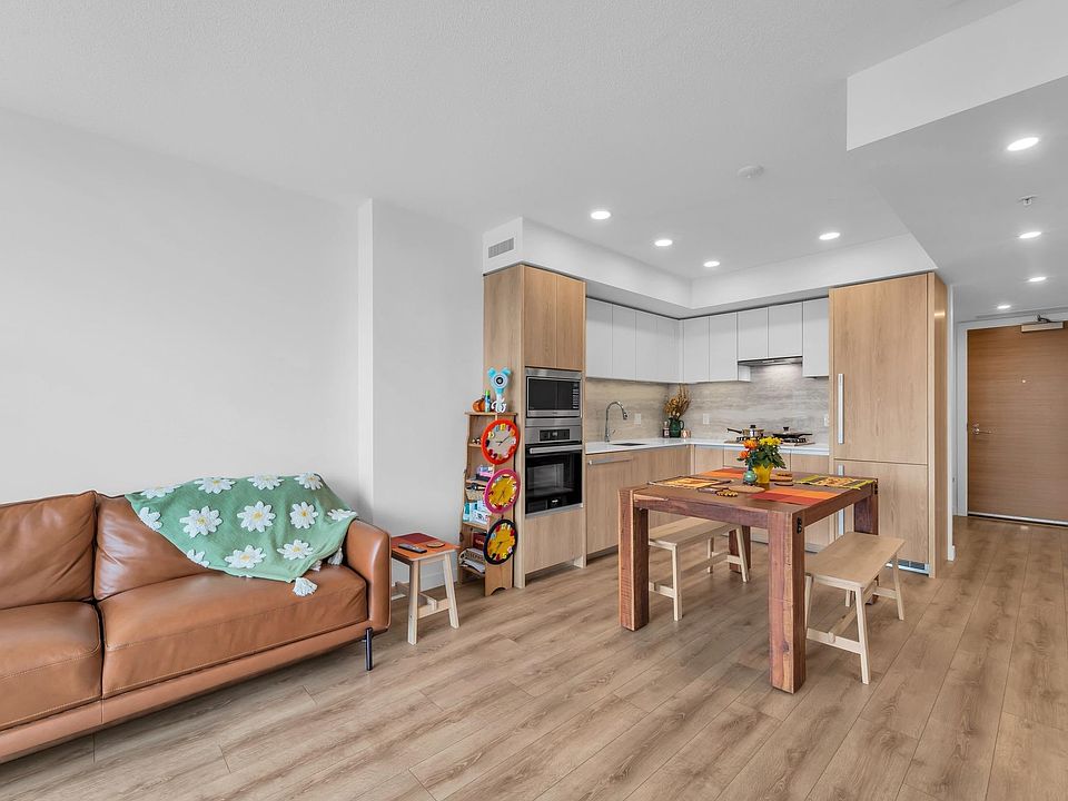 1st image of 8111 Park Rd #804