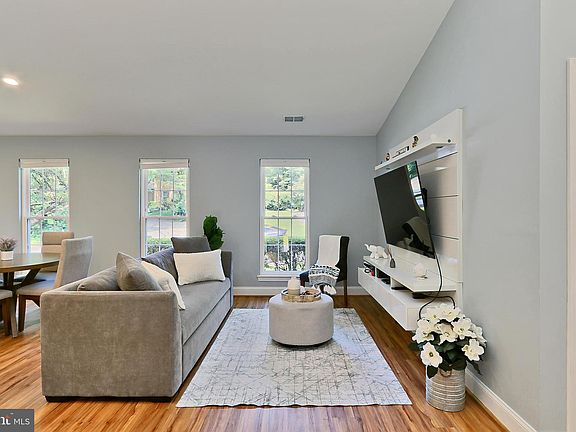 5th image of 10013 Wood Sorrels Ln