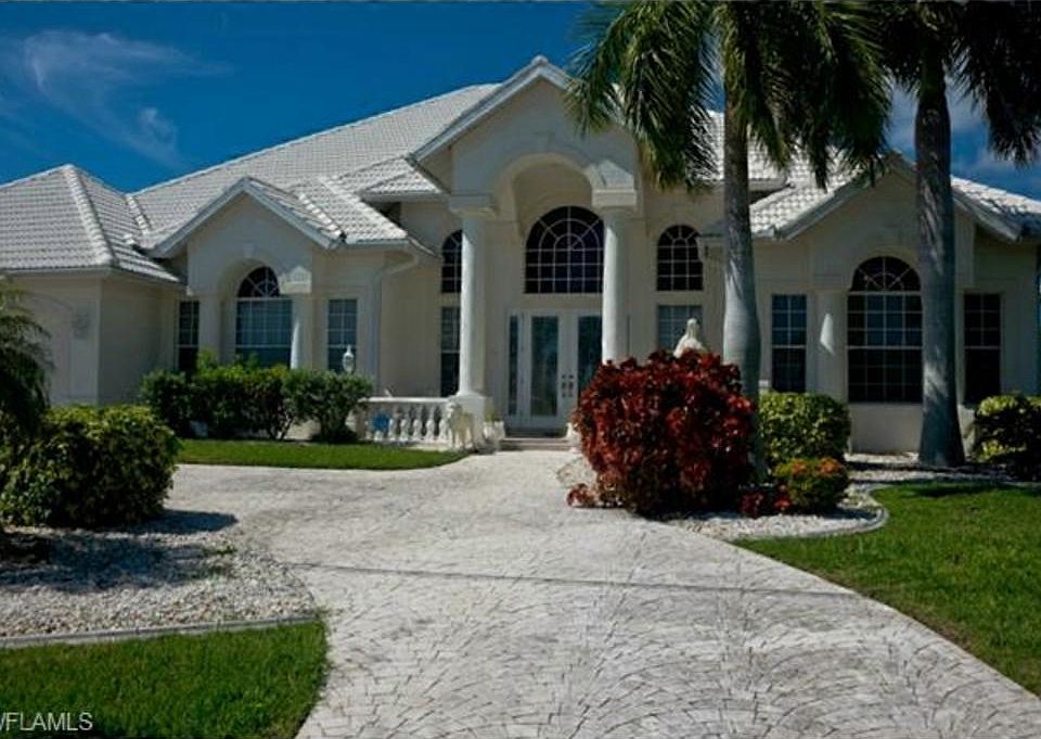 1st image of 4820 SW 29th Ave