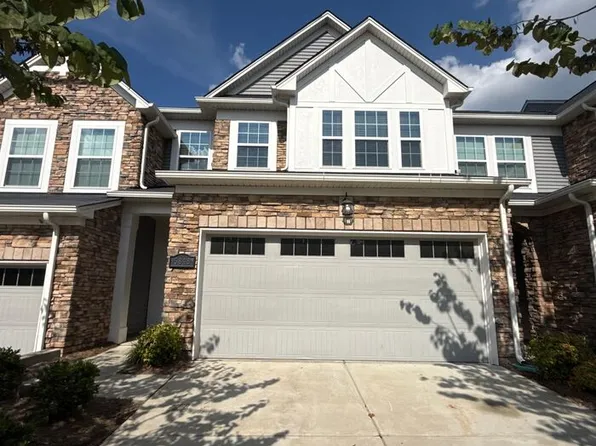 5848 Clan Maclaine Dr, Charlotte, NC 28278