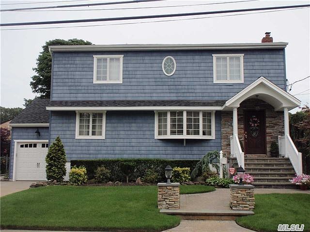 1st image of 61 Philadelphia Ave