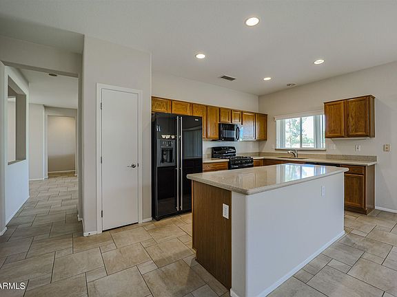 3rd image of 22015 N Parada Dr