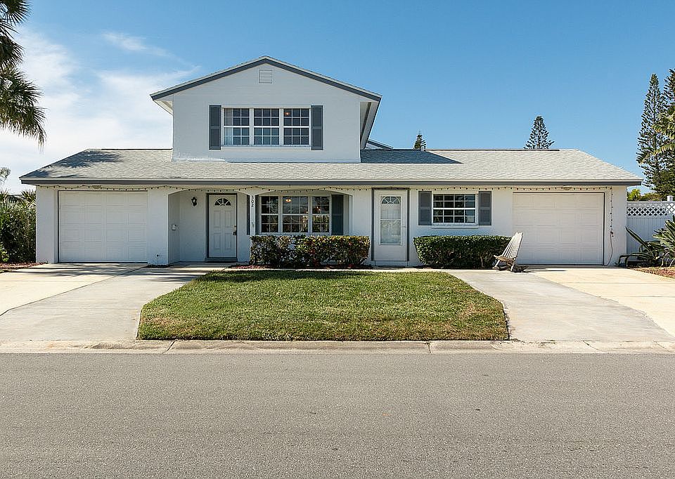 1st image of 302 Palm Springs Blvd