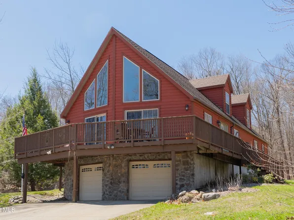 157 Maplewood Drive, Gloversville, NY 12078