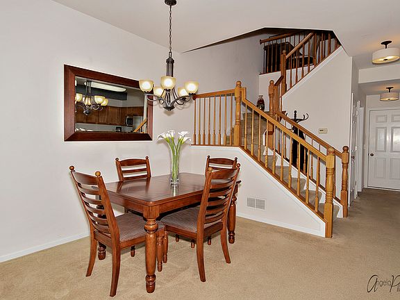 4th image of 993 McKay Cir