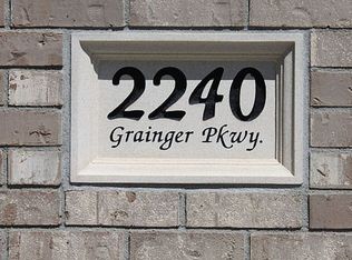 2240 Grainger Pkwy, Lincoln, NE 68512