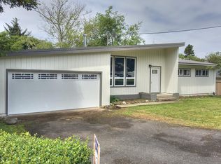1805 NE Crestview Pl, Newport, OR