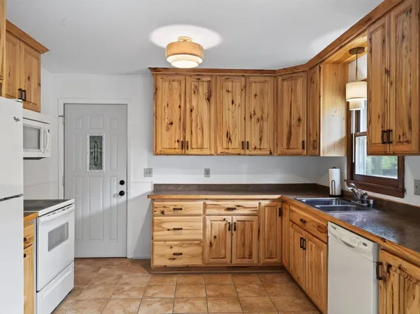13503 Meredith Dr, Baxter, MN 56425