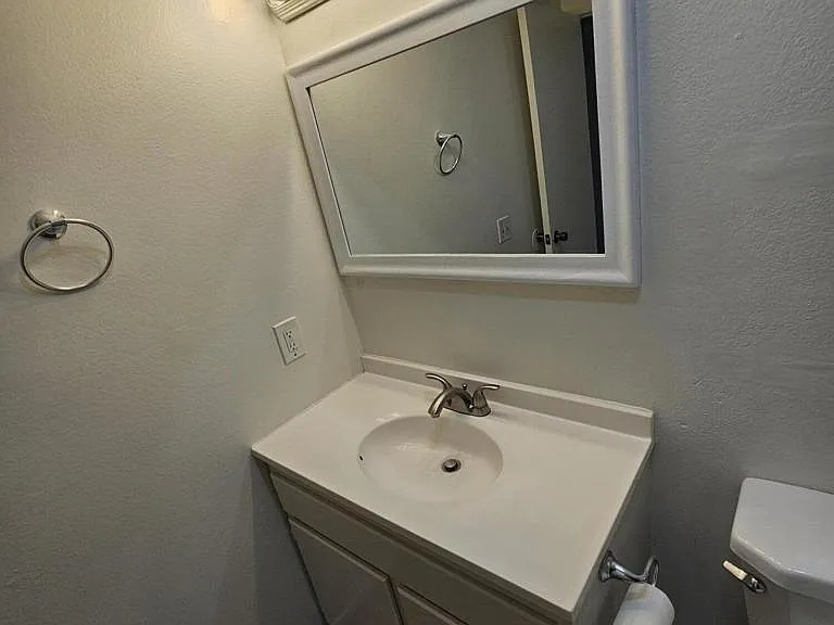 271 N Ventura Rd #293 — Photo 7