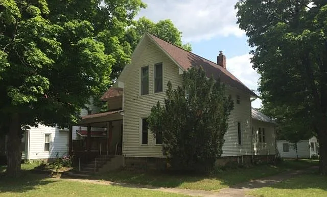 214 W Jefferson St photo 1