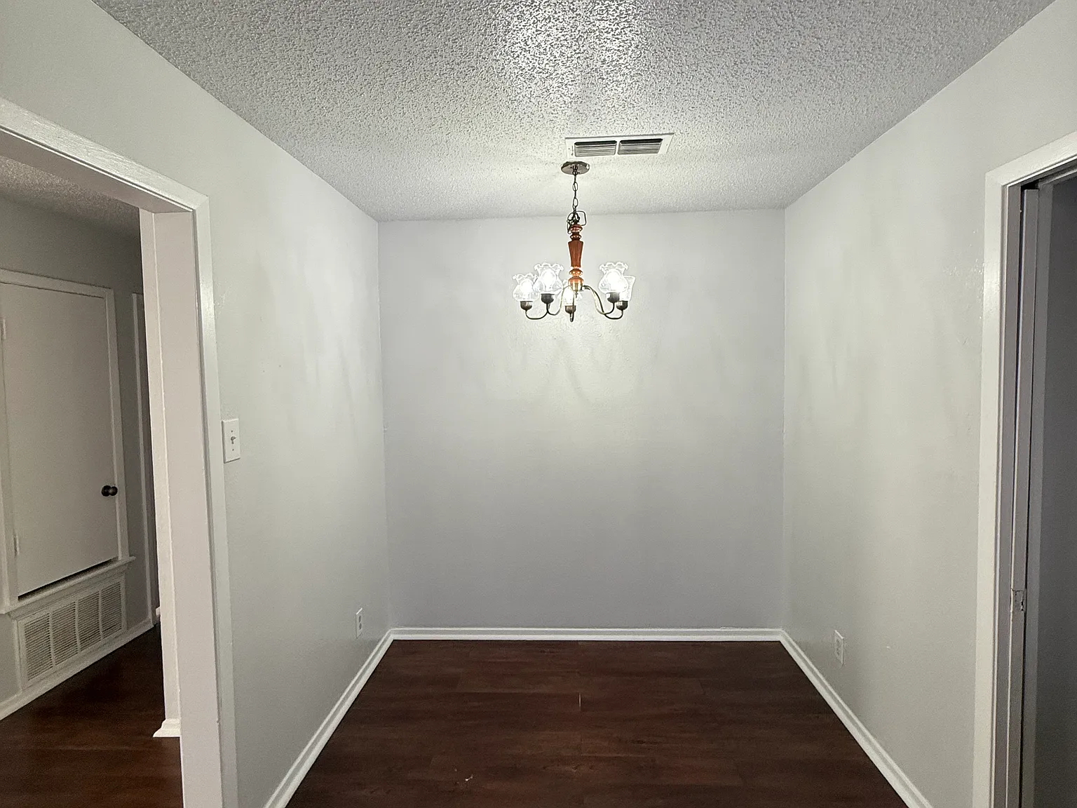 2 bed, 1000 sqft, $925 — Photo 4