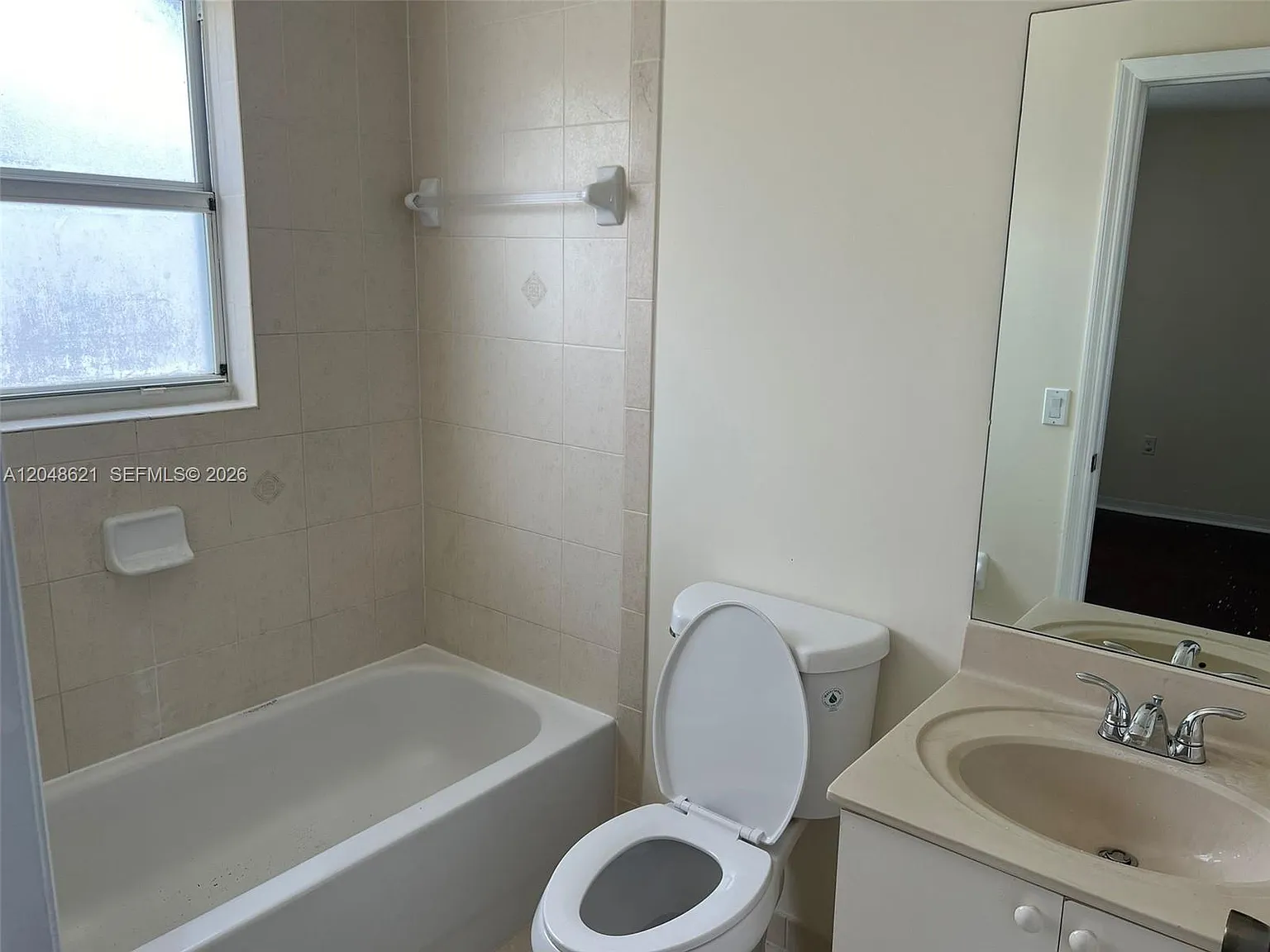 2 bed, 2.5 bath, $1,900 — Photo 2