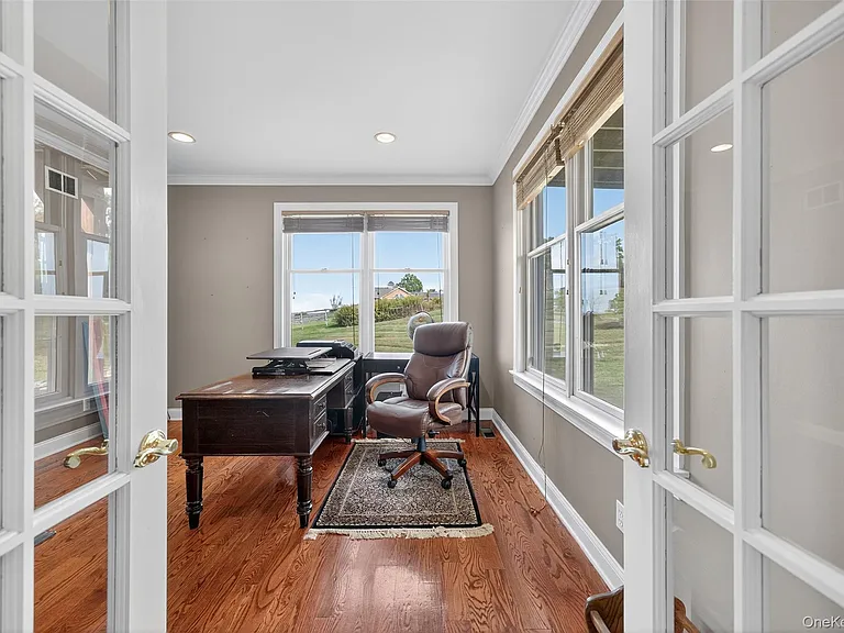 11 Dorian Way — Photo 9