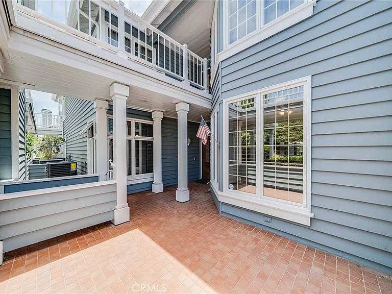 34300 Lantern Bay Dr #25 — Photo 1