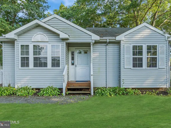 248 Stormy Rd, Manahawkin, NJ 08050