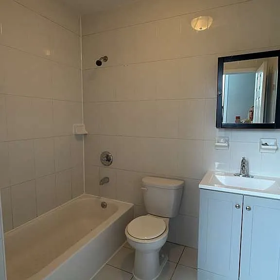 4055 Barnes Ave #3 — Photo 2