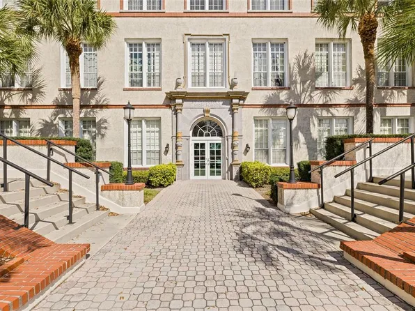 701 Mirror Lake Dr N APT 309, Saint Petersburg, FL 33701