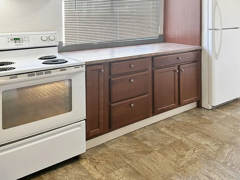 4002 Yakima Ave — Photo 3