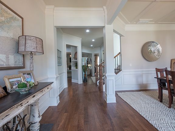 2nd image of 1906 Sadler Dr SE
