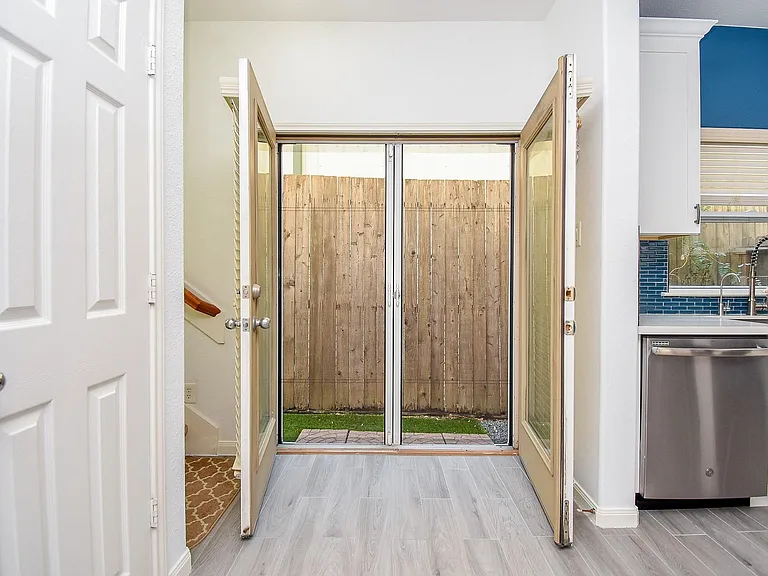 2202 Naomi St #3 — Photo 19