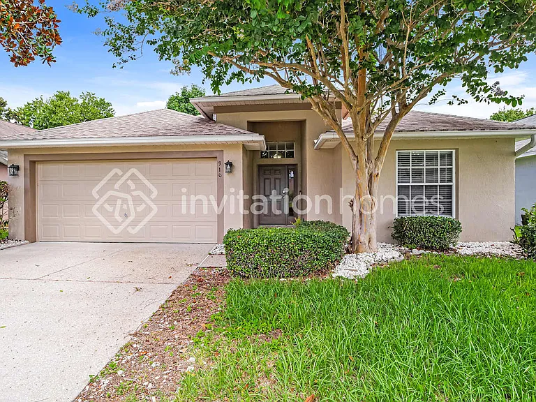 910 Shaw Cir — Photo 1