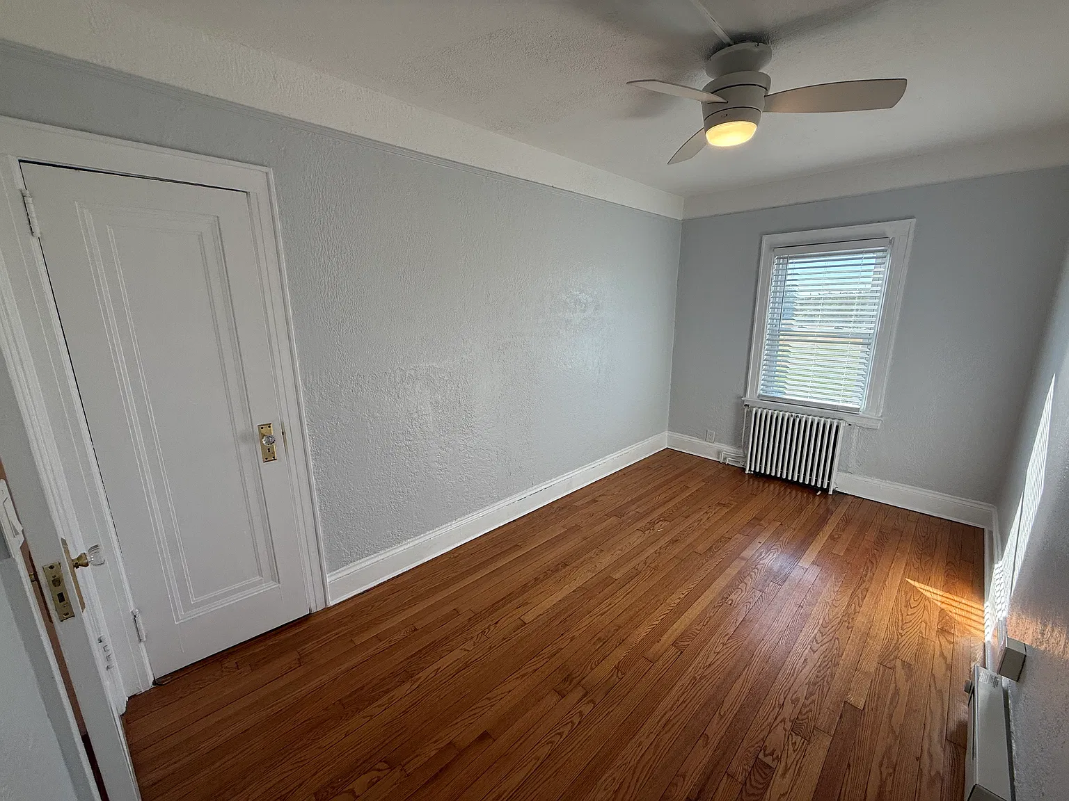 2 bed, 700 sqft, $2,800 — Photo 3
