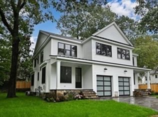 25 Oak St #B, Wellesley, MA 02482