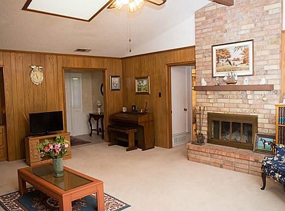 5th image of 1006 Lincoln Dr