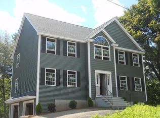 4 Jerome Rd, Tewksbury, MA 01876