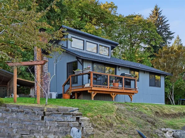 151 E Barbary Drive, Grapeview, WA 98546
