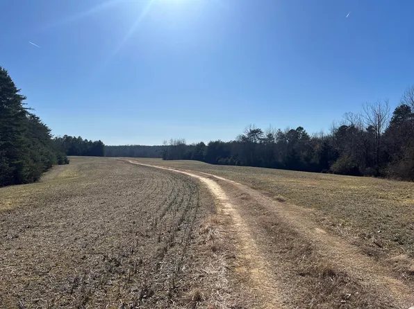 Chestnut Rd, Nathalie, VA 24577