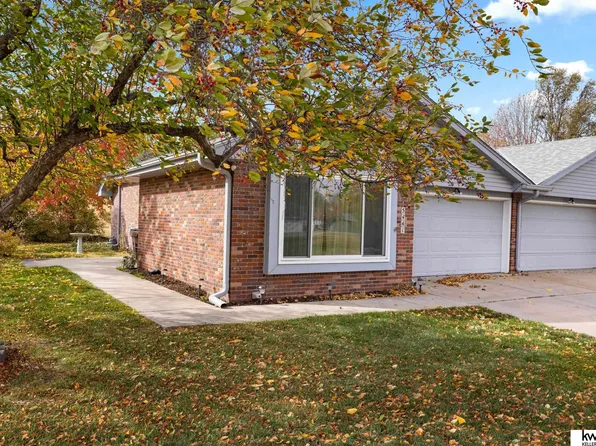 5441 Thies Cove Dr, Lincoln, NE 68516