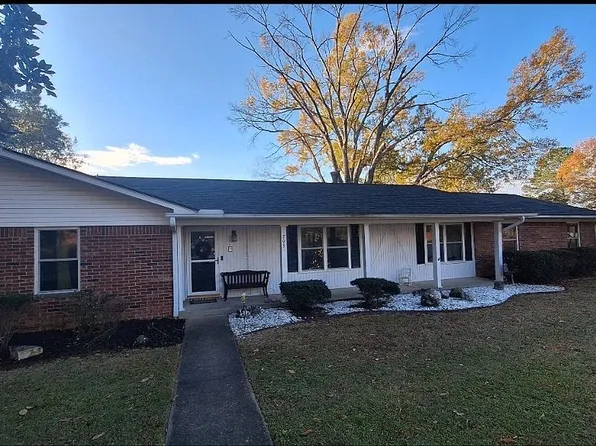 203 Mitchell St, Hot Springs, AR 71913