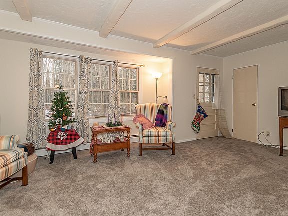 4th image of 9772 Sylvanhurst Dr