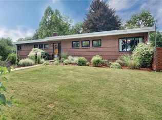 1215 Minnesota Ave, Natrona Heights, PA 15065