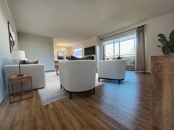 4th image of 1444 S Saltair Ave #2B-2Ba-1274Sqft
