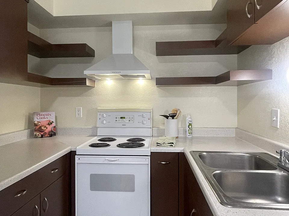 1331 E Vista Ave #3
