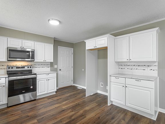 4th image of 965 W Circle Dr